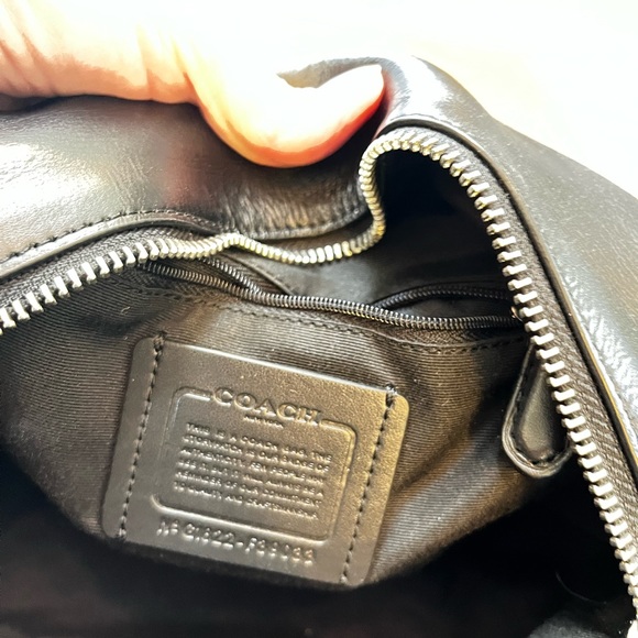 Coach Zebra MN CHRLE 39033 SV/BLACK
Coach Mini Charlie Women's Zebra Print EC - Picture 6 of 16